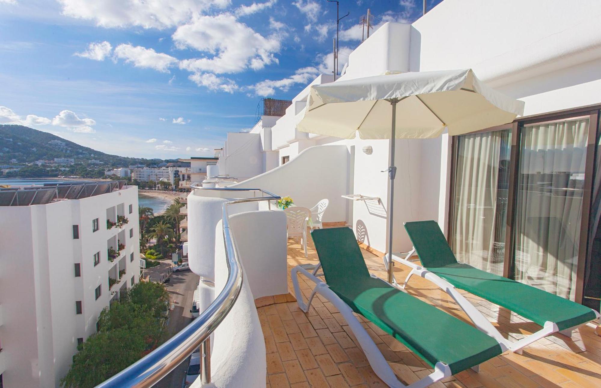 Apartamentos Bon Lloc Santa Eulária des Riu Quarto foto