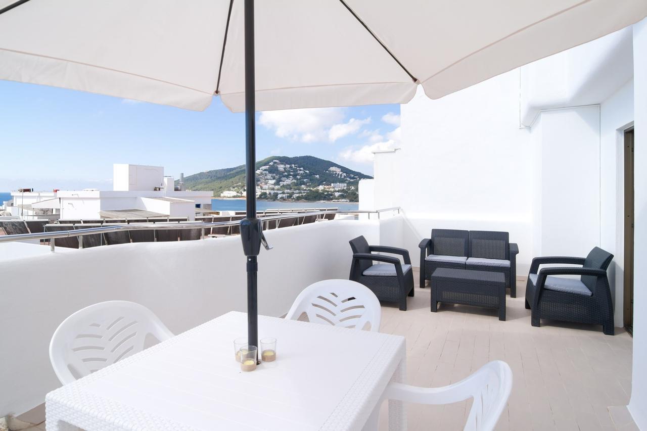 Apartamentos Bon Lloc Santa Eulária des Riu Exterior foto