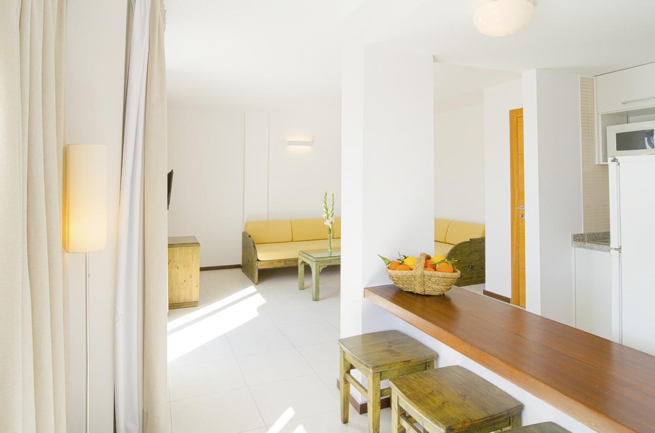 Apartamentos Bon Lloc Santa Eulária des Riu Exterior foto
