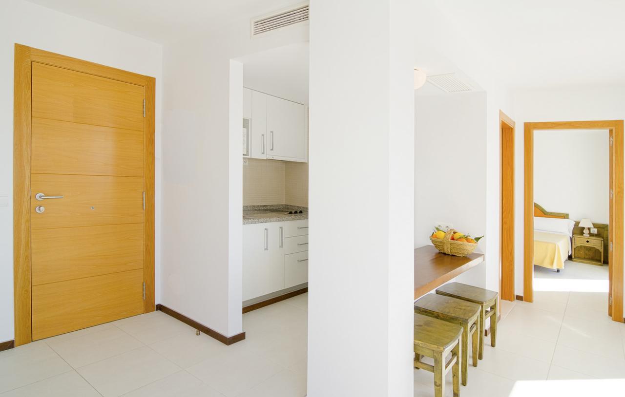 Apartamentos Bon Lloc Santa Eulária des Riu Exterior foto