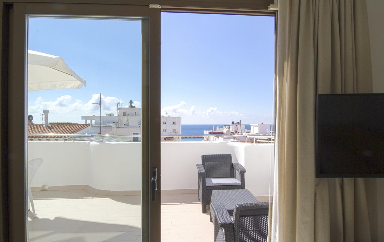 Apartamentos Bon Lloc Santa Eulária des Riu Exterior foto