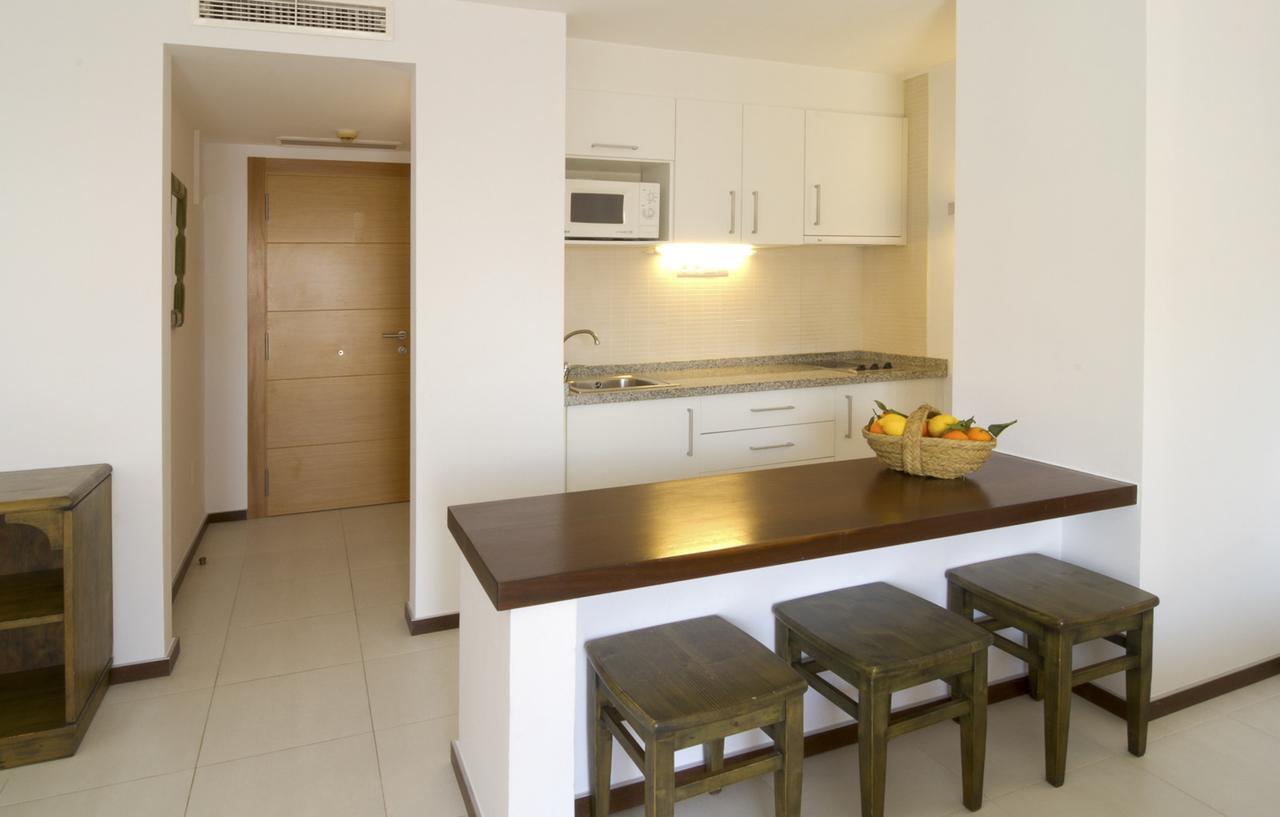 Apartamentos Bon Lloc Santa Eulária des Riu Exterior foto