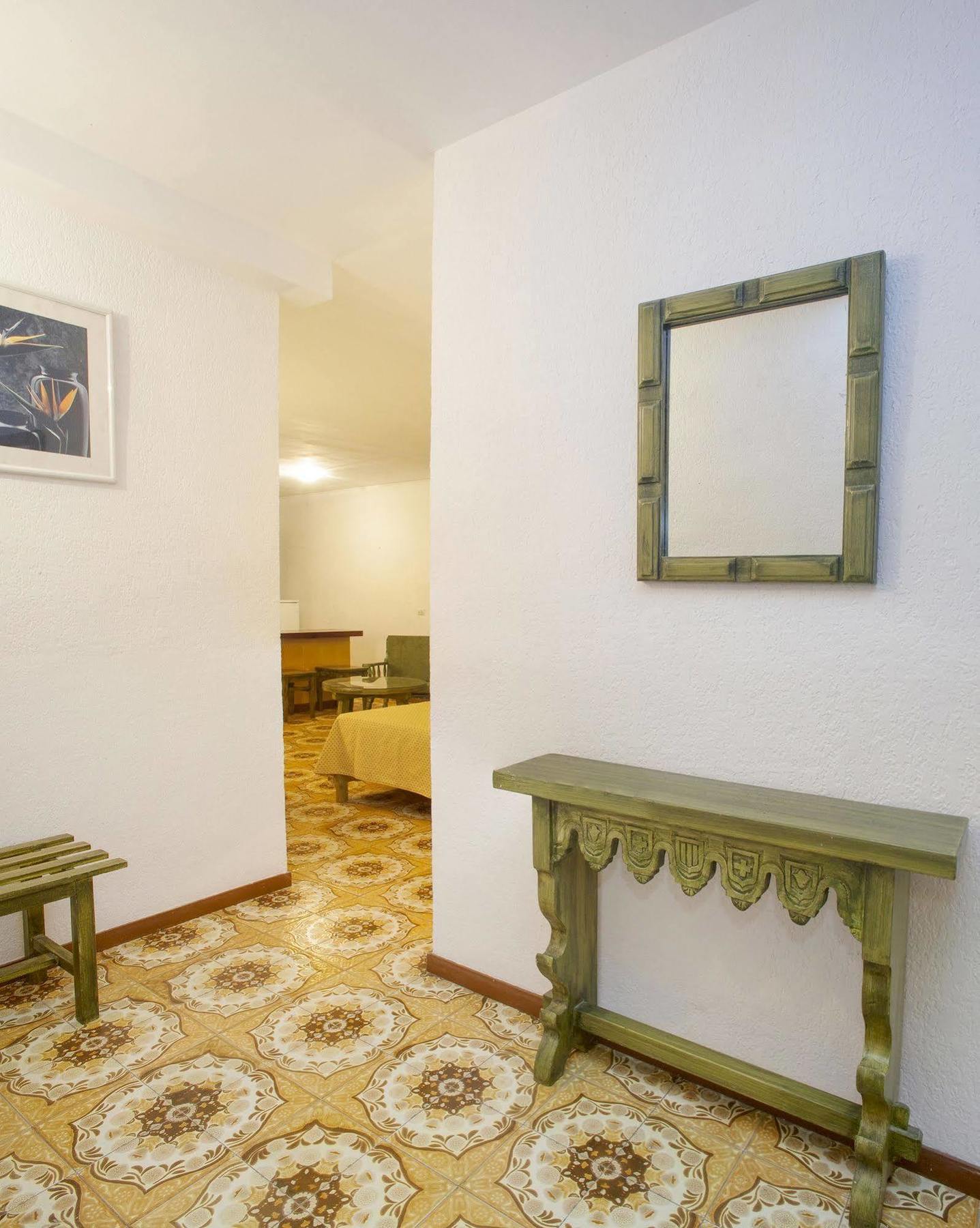 Apartamentos Bon Lloc Santa Eulária des Riu Exterior foto