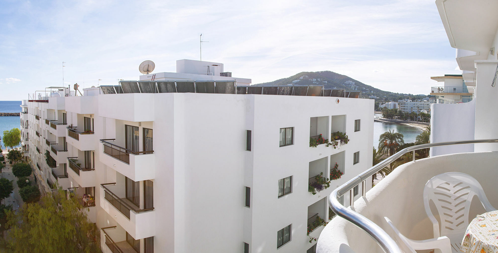 Apartamentos Bon Lloc Santa Eulária des Riu Exterior foto
