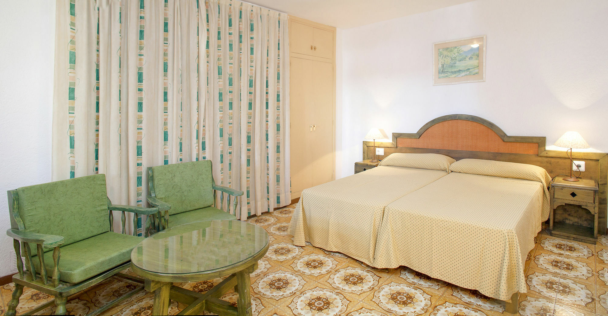 Apartamentos Bon Lloc Santa Eulária des Riu Exterior foto