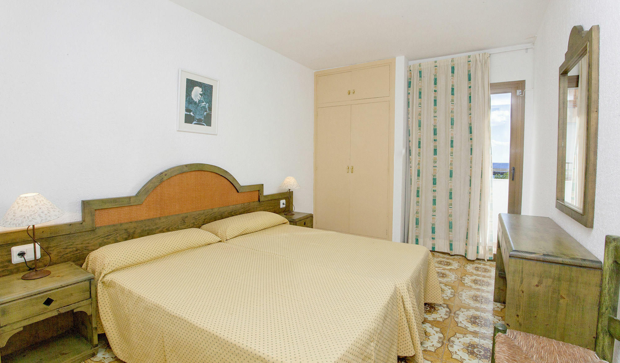 Apartamentos Bon Lloc Santa Eulária des Riu Exterior foto