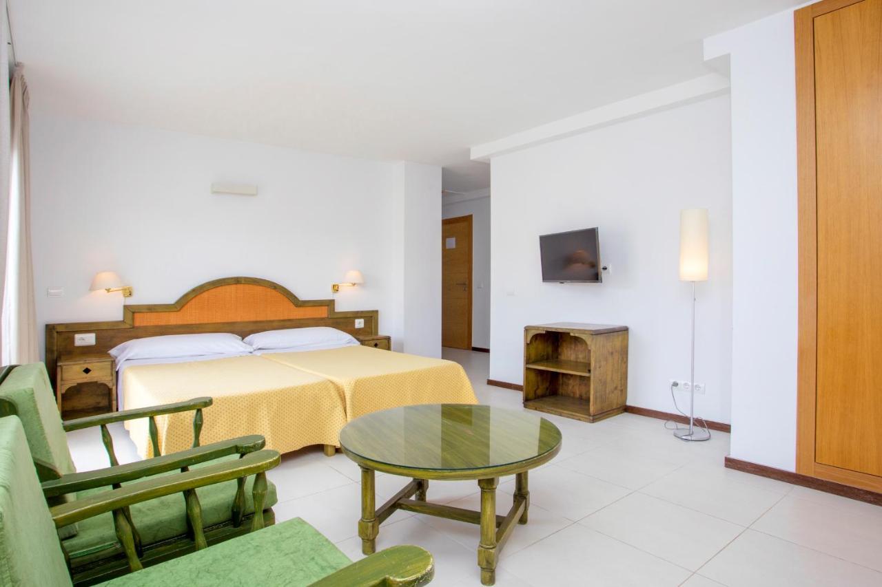 Apartamentos Bon Lloc Santa Eulária des Riu Exterior foto