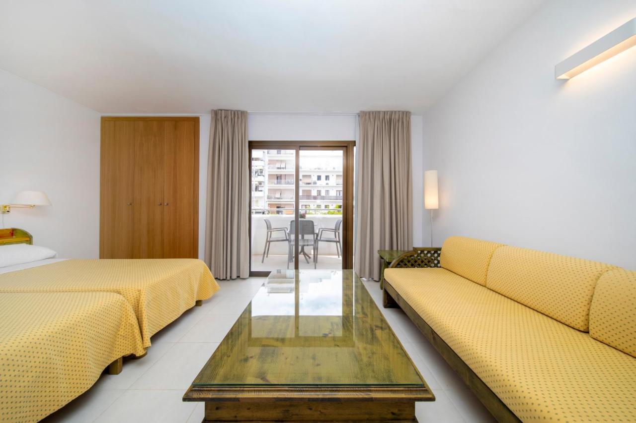 Apartamentos Bon Lloc Santa Eulária des Riu Exterior foto